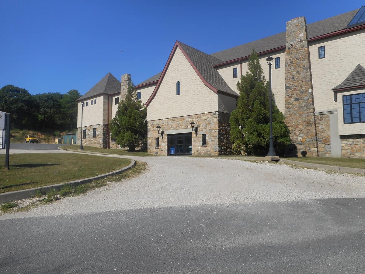 Montauk Playhouse Community Center