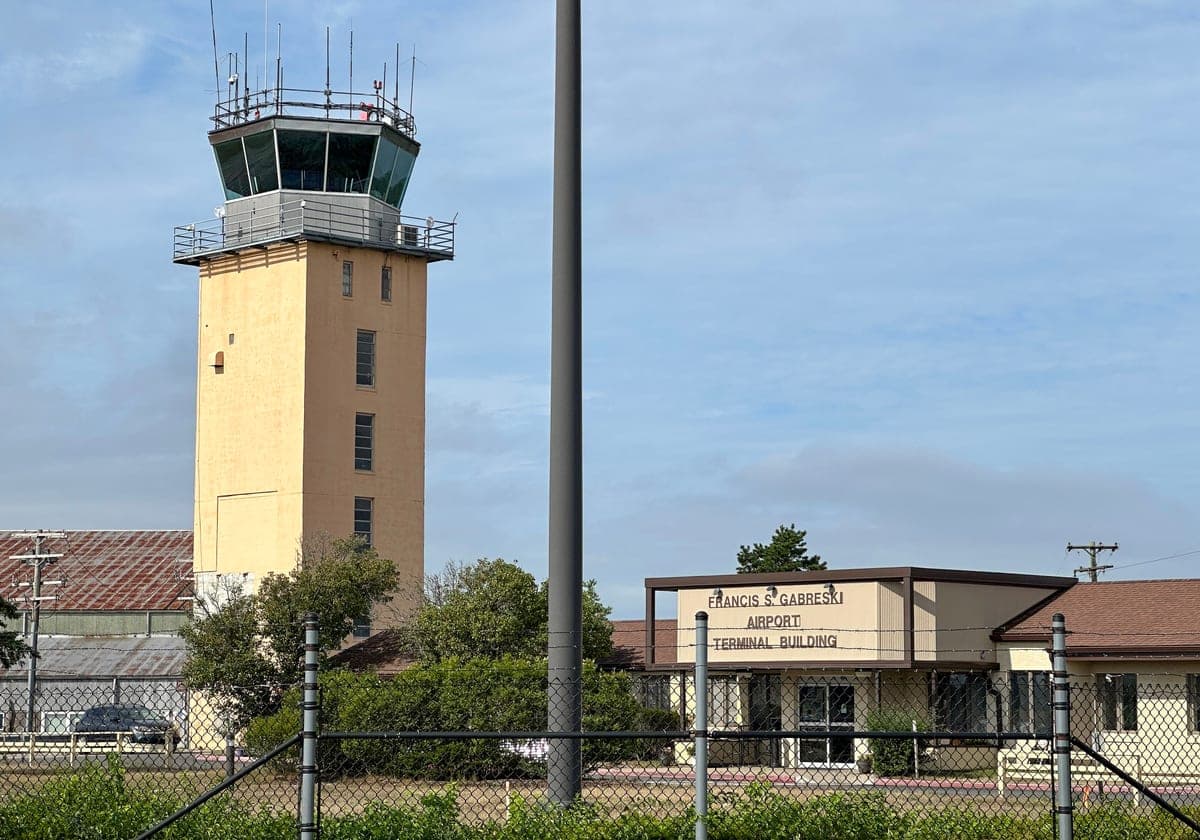 Francis S. Gabreski Airport (FOK) in Southampton