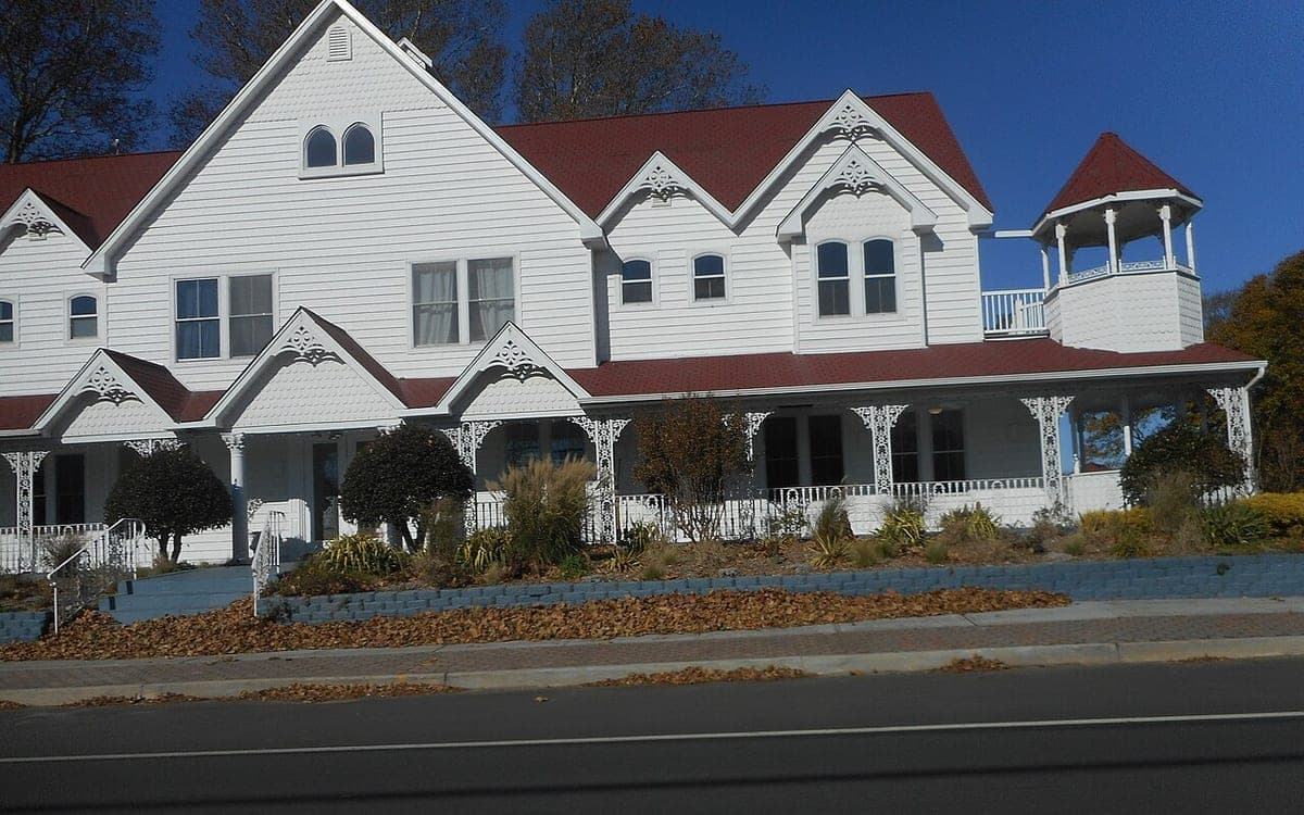 The Lin Beach House in Greenport